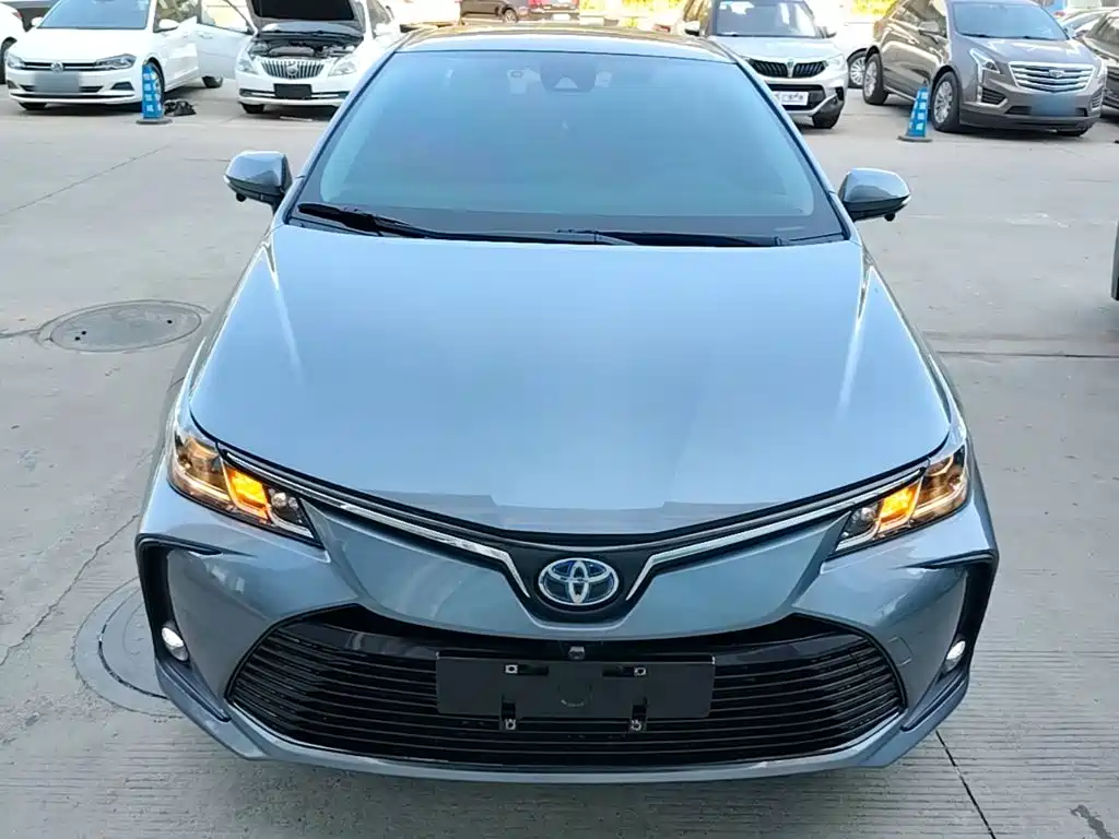Toyota Corolla — фото 3