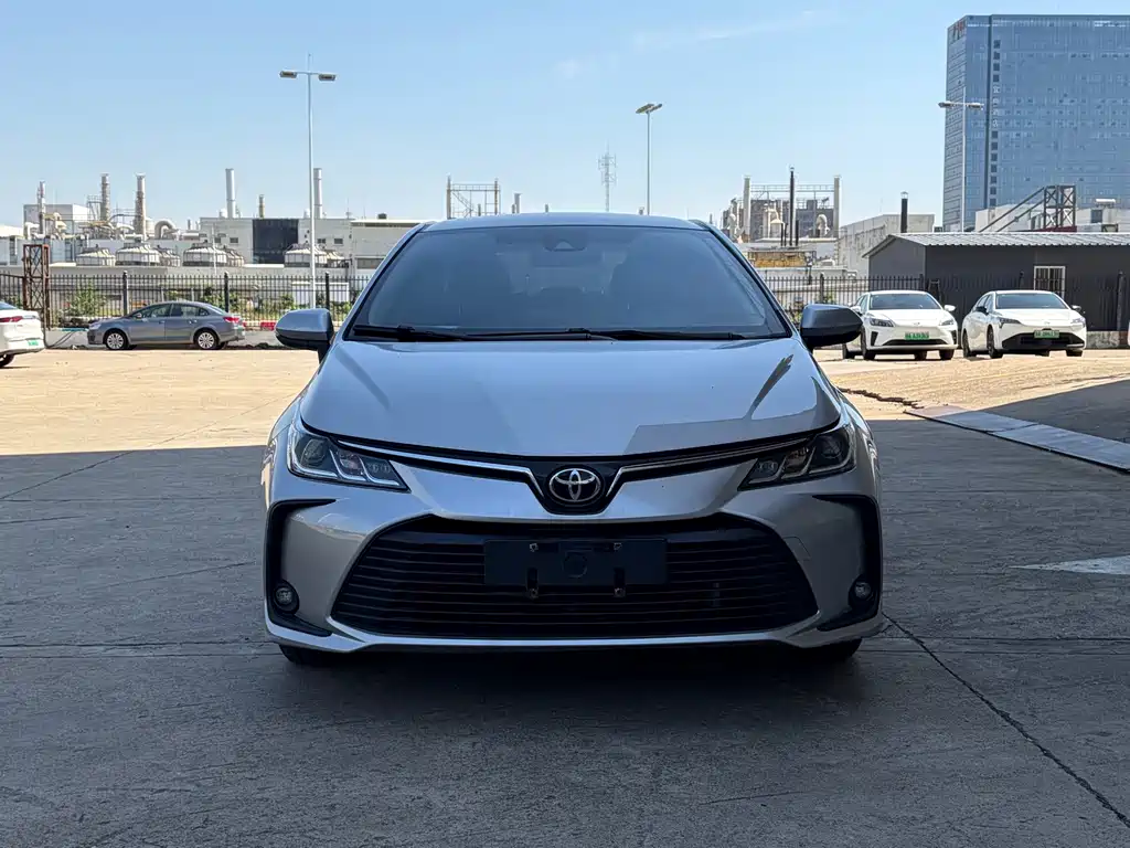 Toyota Corolla — фото 3