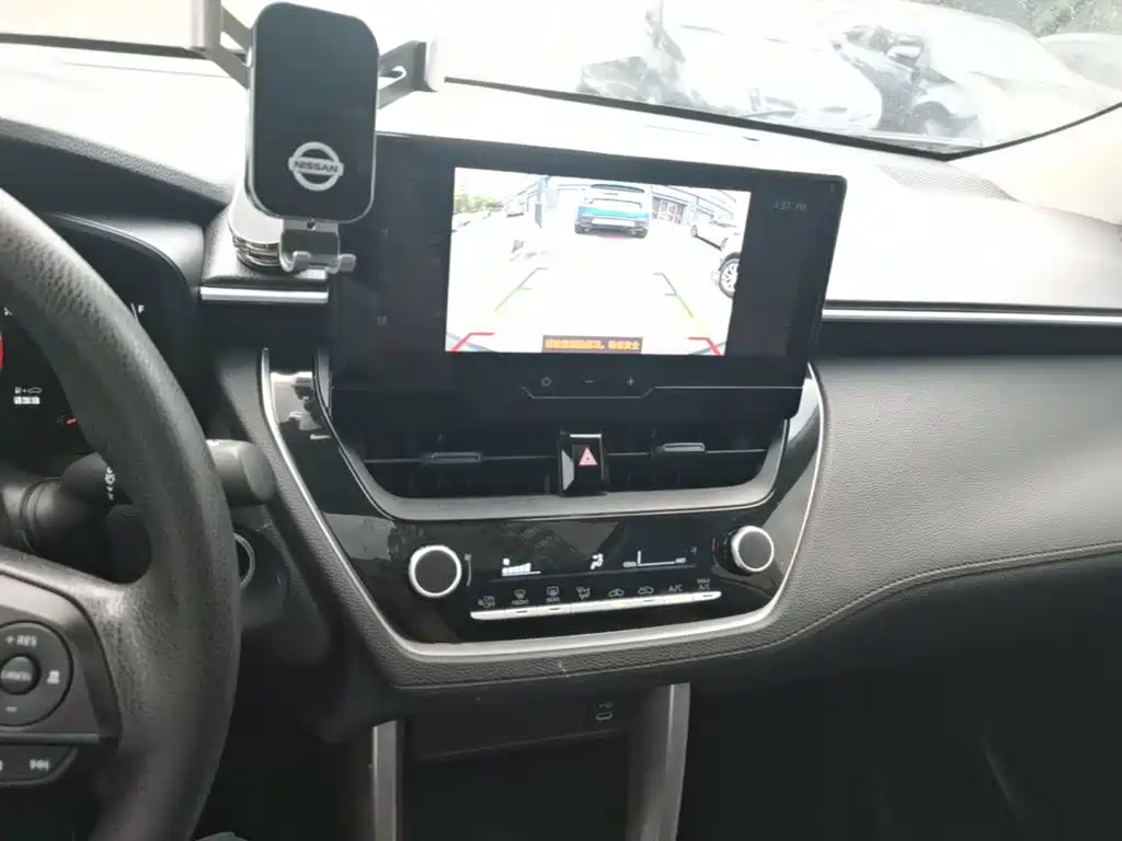 Toyota Corolla Cross — фото 13