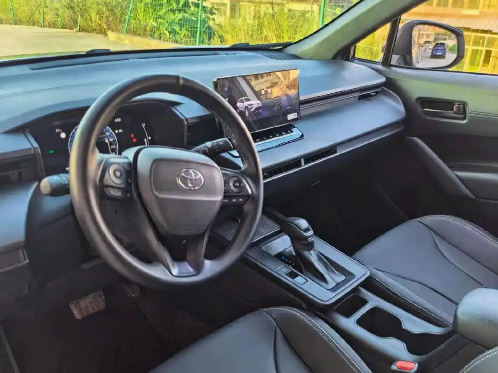 Toyota Corolla Cross — фото 4
