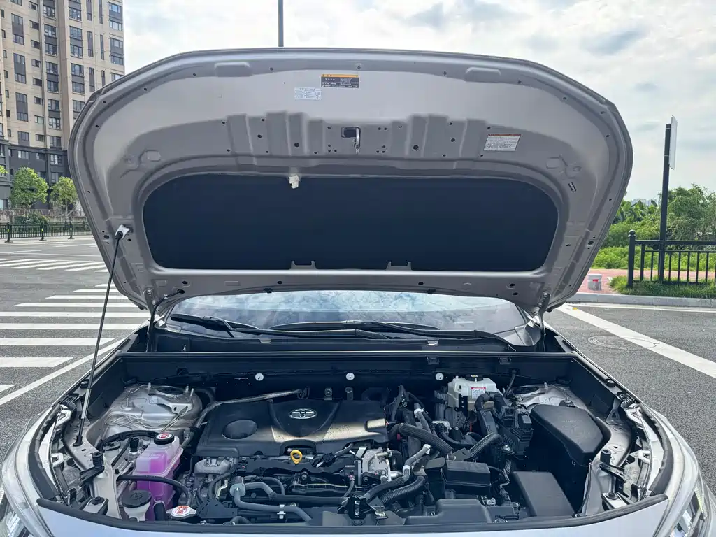 Toyota Wildlander — фото 10
