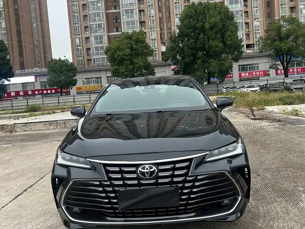 Toyota Avalon — фото 2