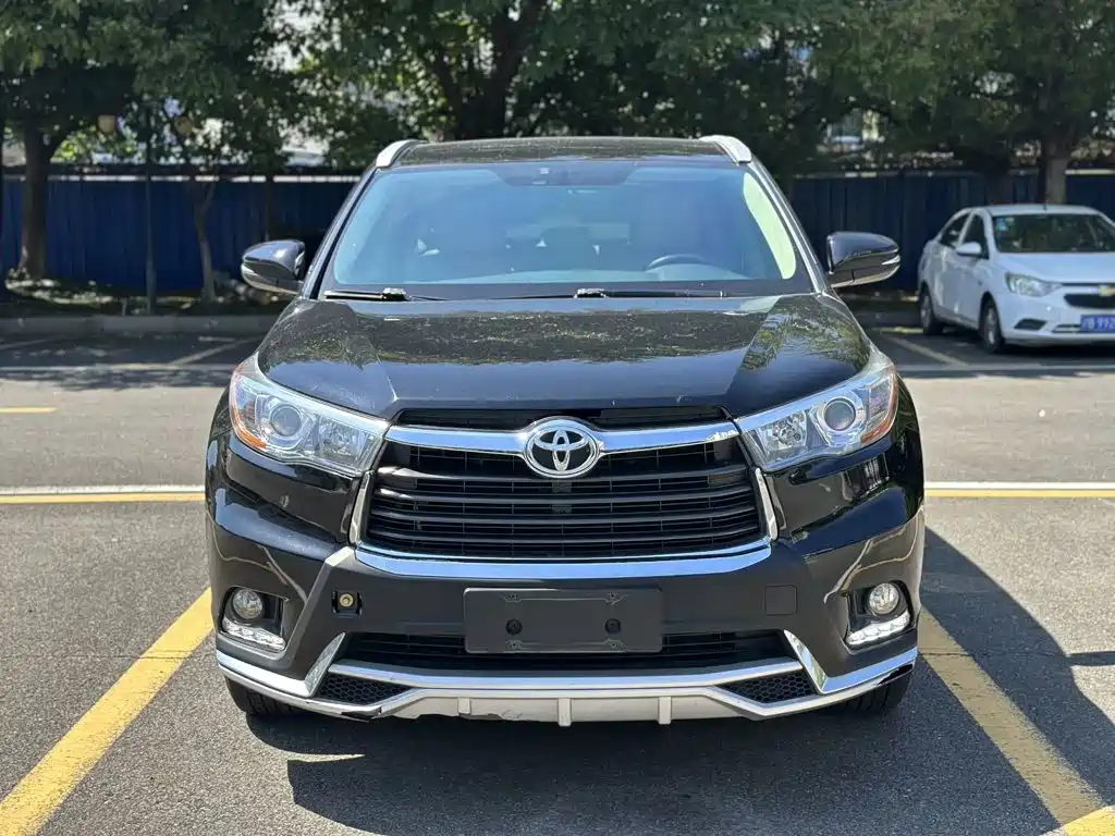 Toyota Highlander — фото 2