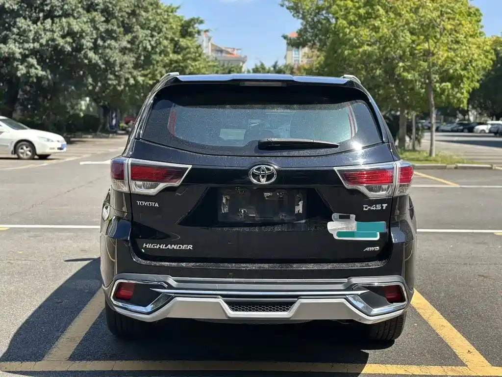 Toyota Highlander — фото 7