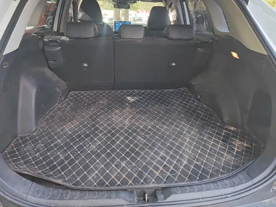 Toyota RAV4 — фото 4
