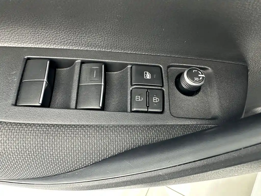 Toyota Levin — фото 11