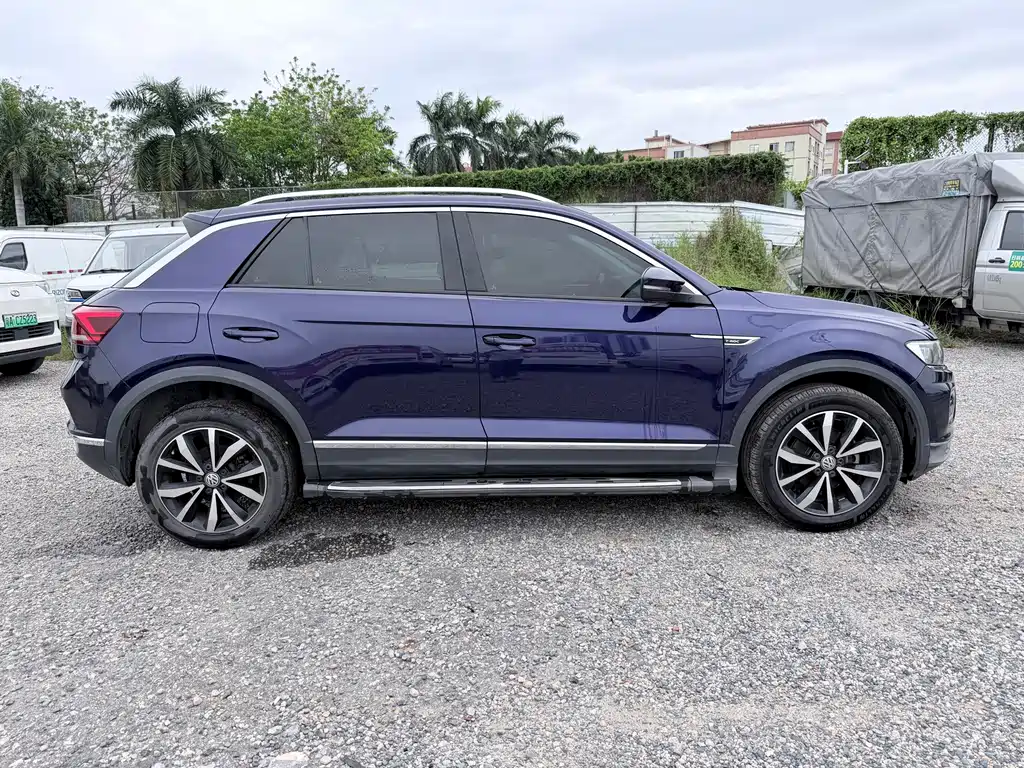 Volkswagen T-Roc — фото 4