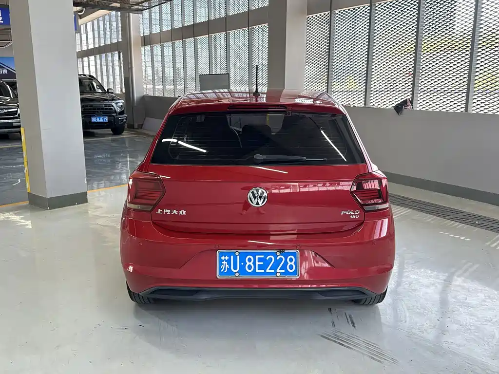 Volkswagen Polo — фото 4