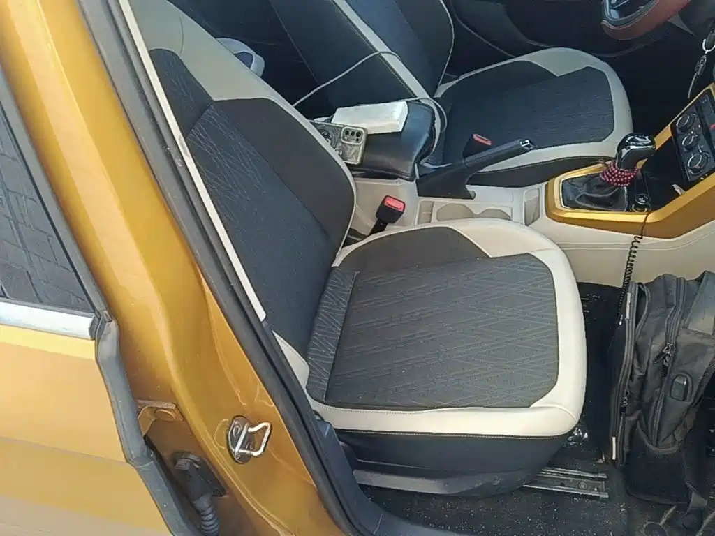 Volkswagen T-Cross — фото 25