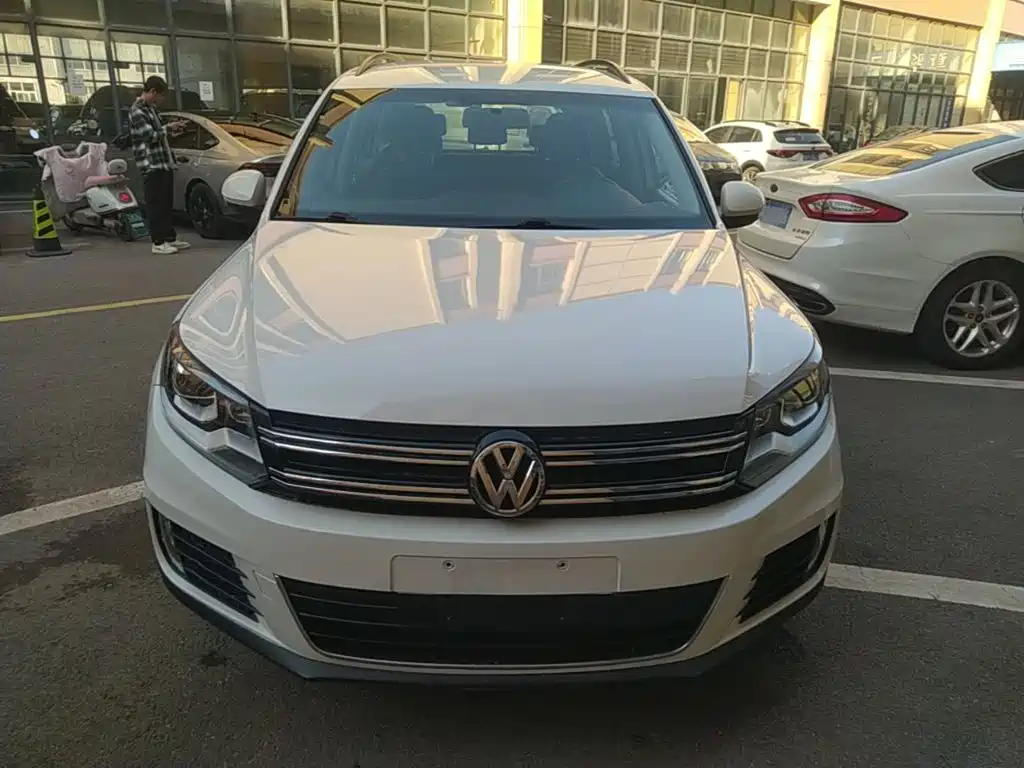 Volkswagen Tiguan — фото 3