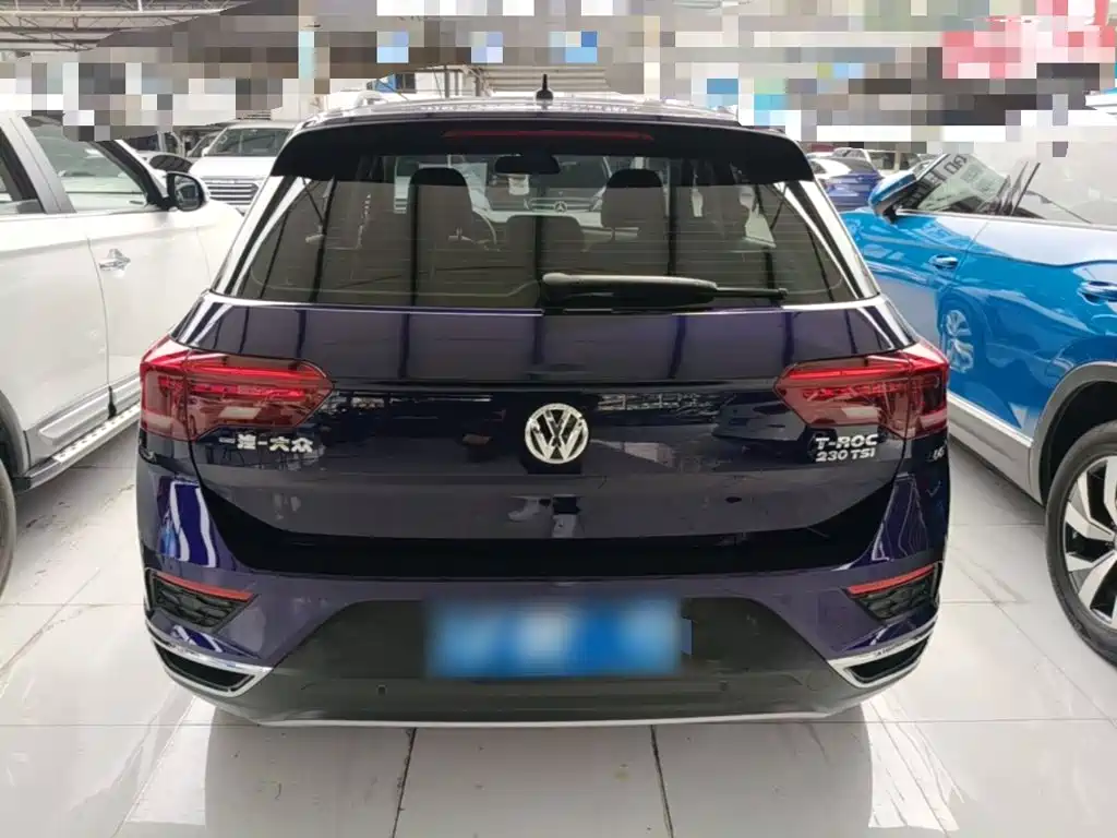 Volkswagen T-Roc — фото 6