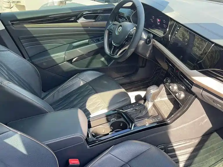 Volkswagen Passat — фото 3