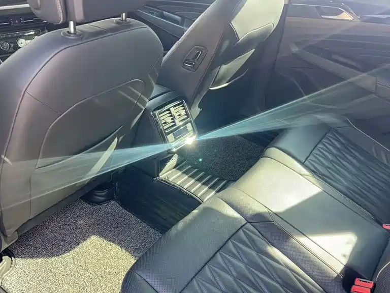 Volkswagen Passat — фото 4