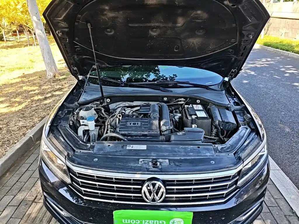 Volkswagen Passat — фото 20