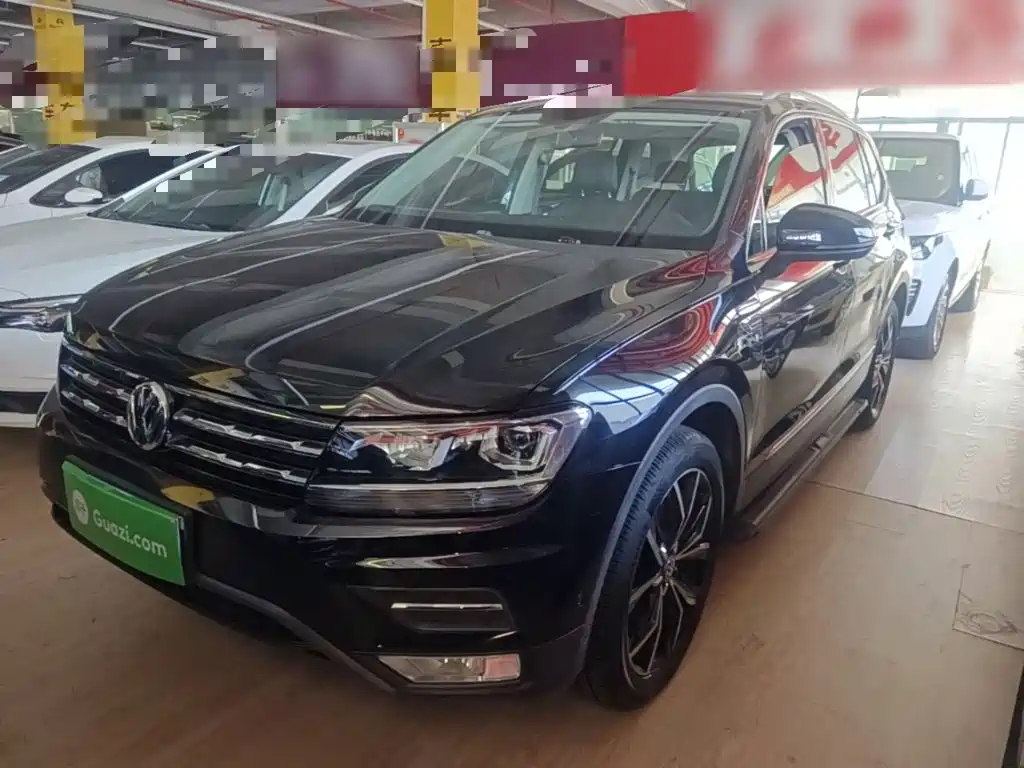 Volkswagen Tiguan L — фото 2