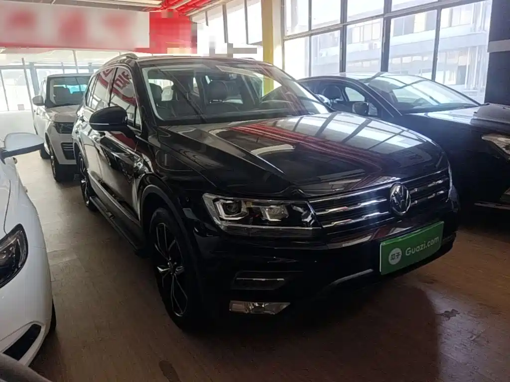 Volkswagen Tiguan L — фото 4