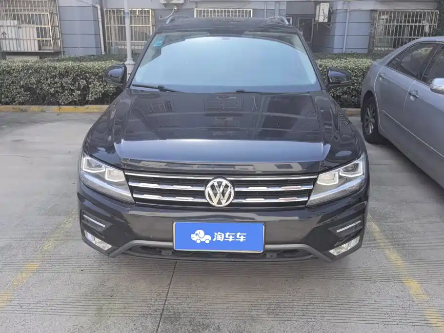 Volkswagen Tiguan L — фото 2