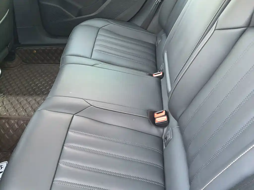 Volkswagen Passat — фото 5