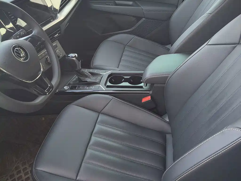 Volkswagen Passat — фото 6
