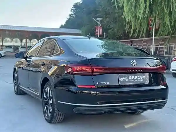 Volkswagen Passat — фото 8