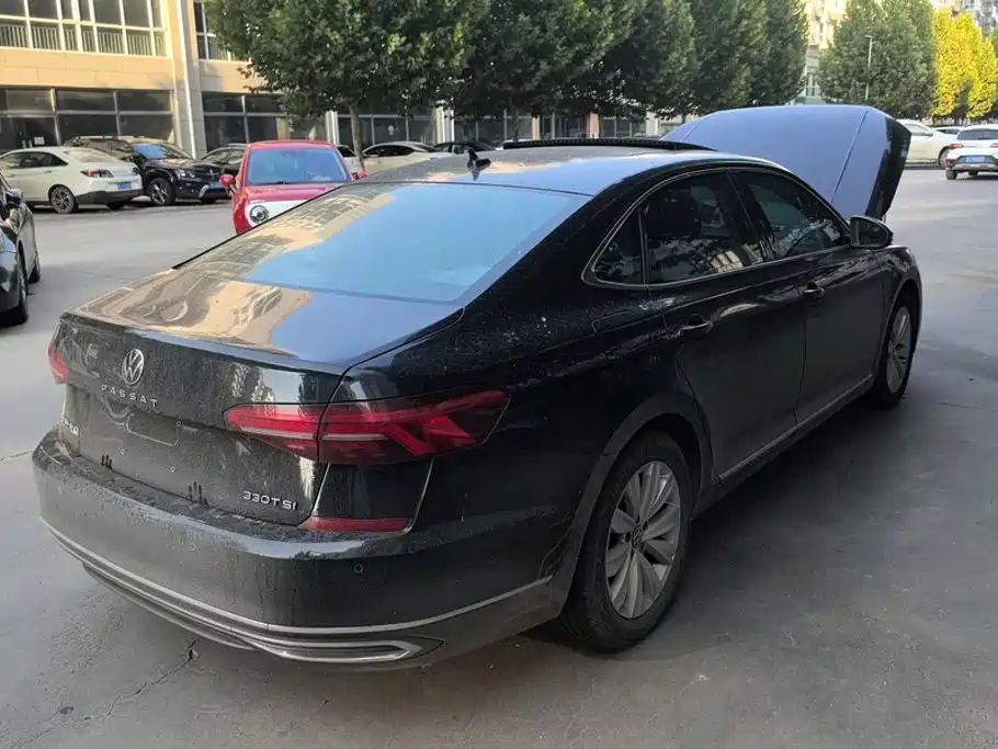 Volkswagen Passat — фото 3