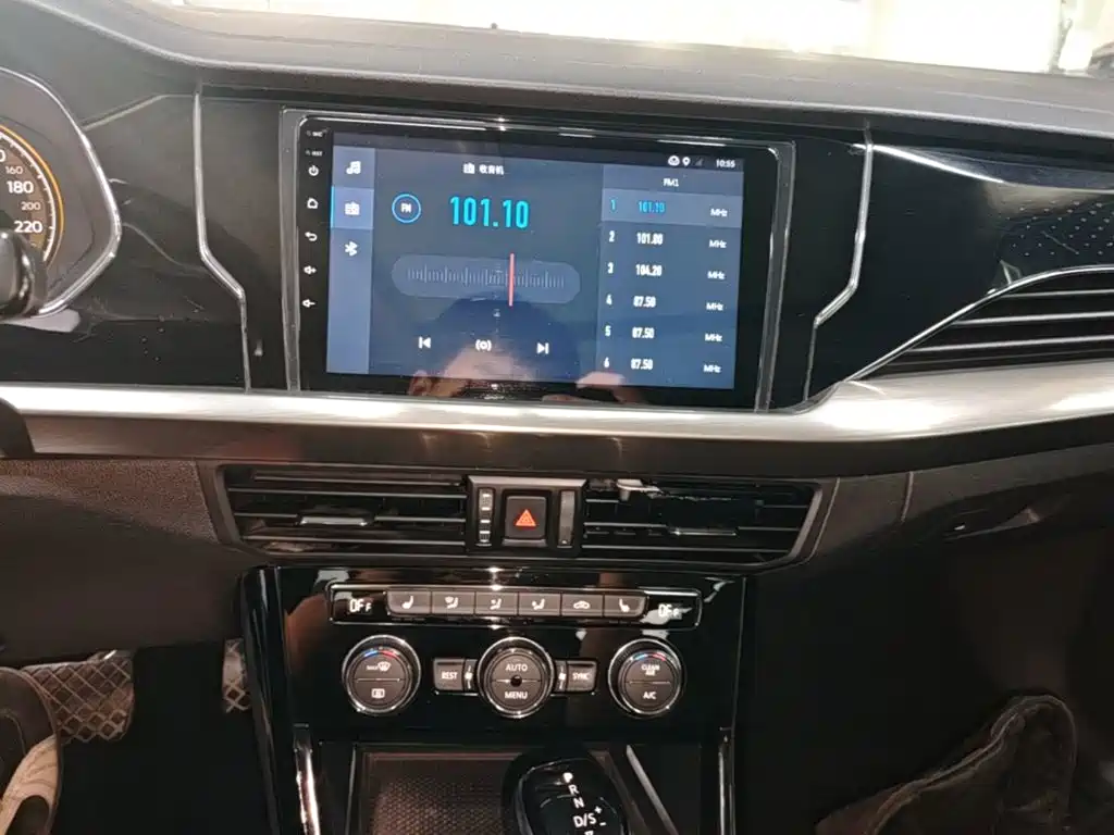 Volkswagen Passat — фото 13