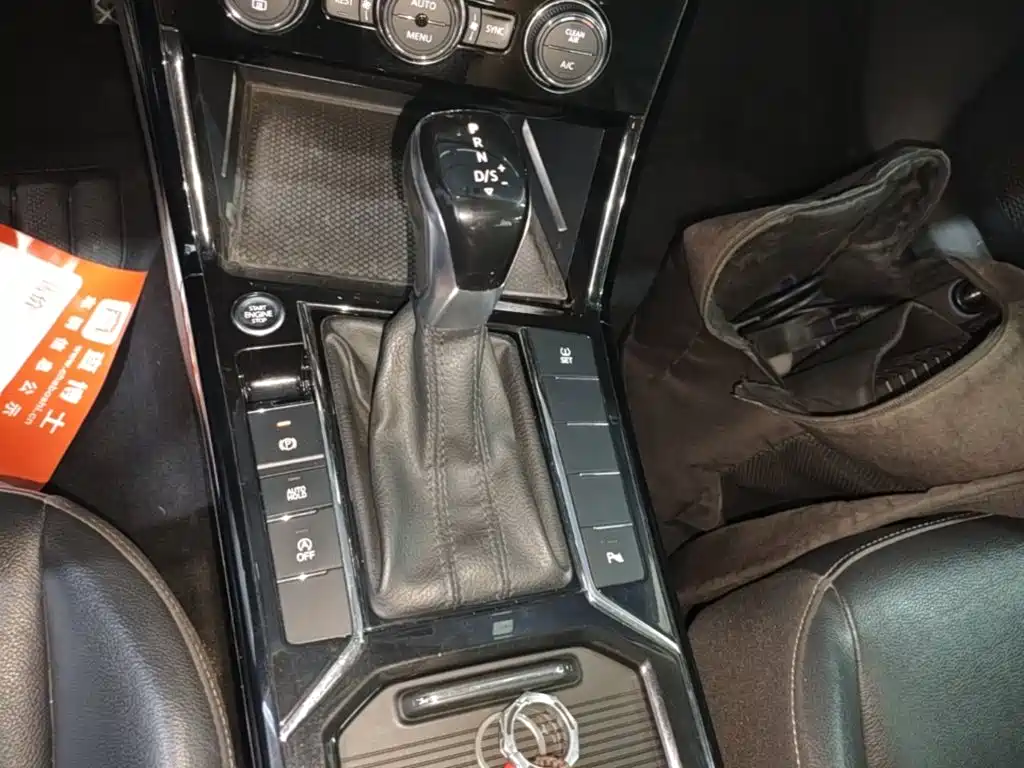 Volkswagen Passat — фото 14