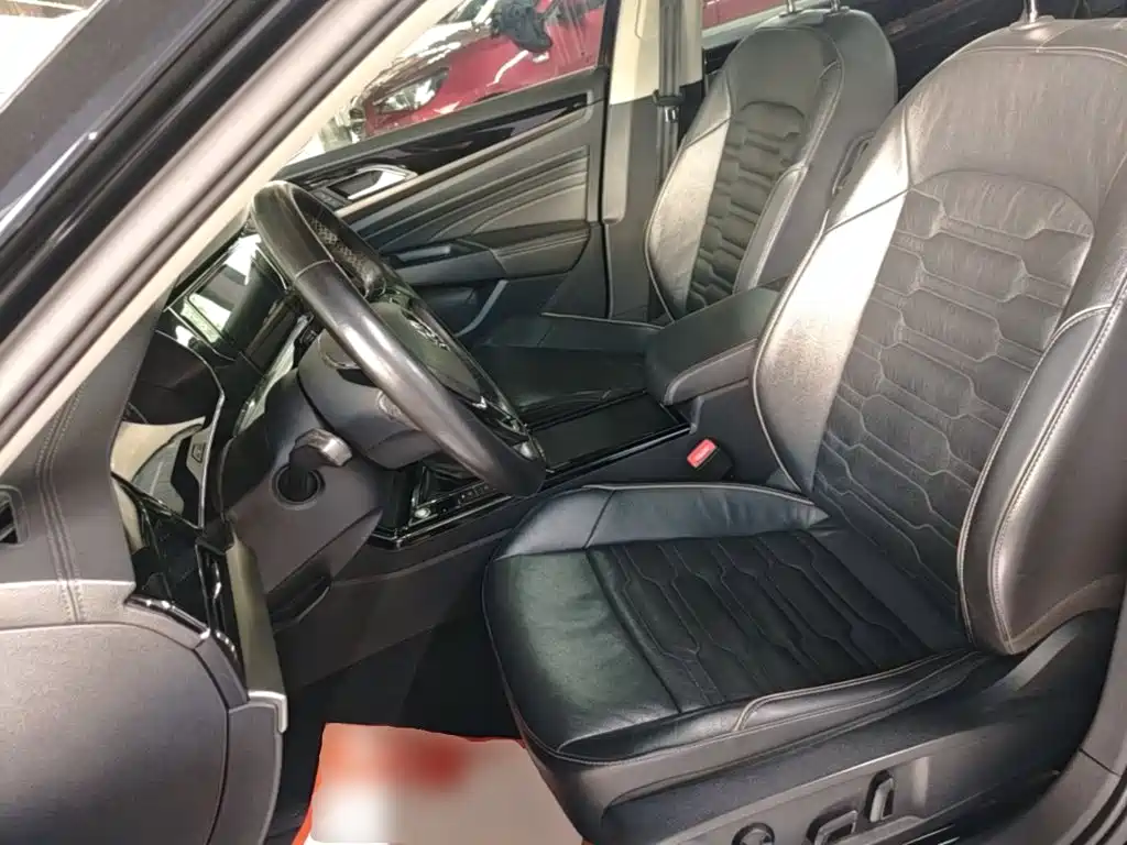 Volkswagen Passat — фото 15