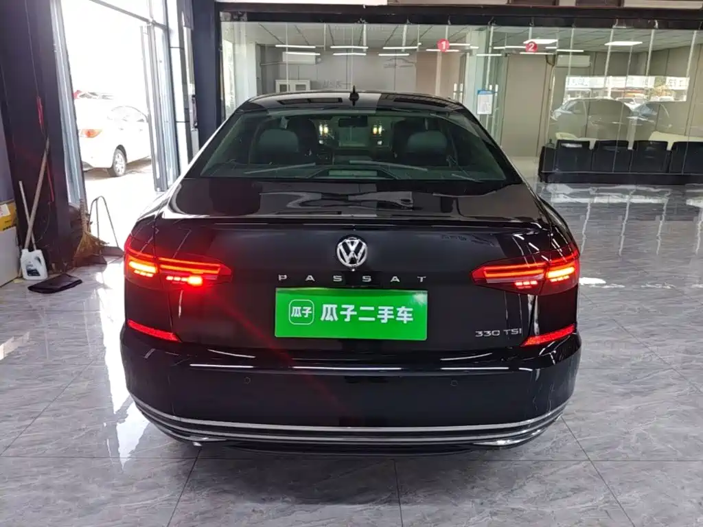 Volkswagen Passat — фото 6