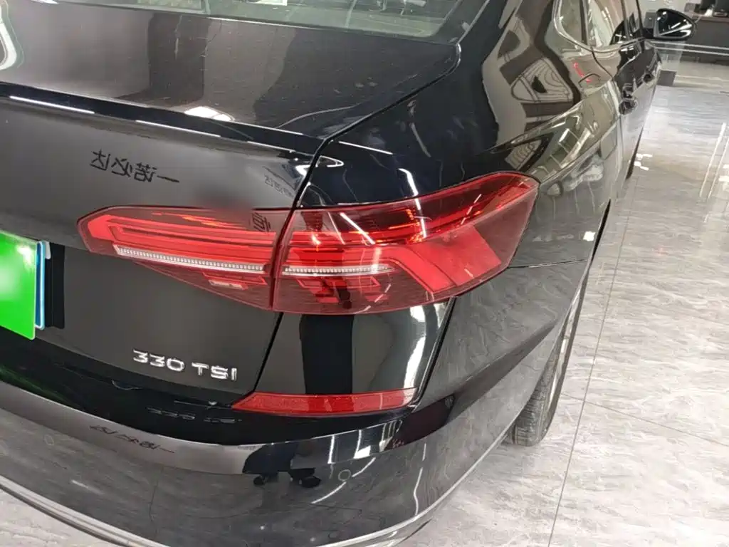 Volkswagen Passat — фото 8