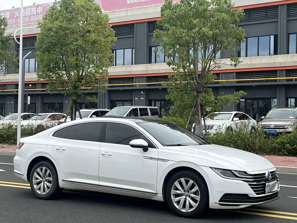 Volkswagen CC — фото 3