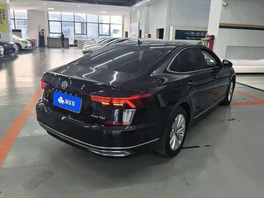 Volkswagen Passat — фото 3