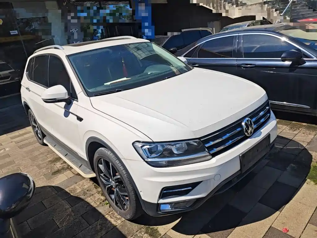 Volkswagen Tiguan L — фото 4