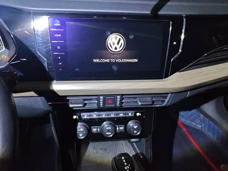 Volkswagen Passat — фото 13