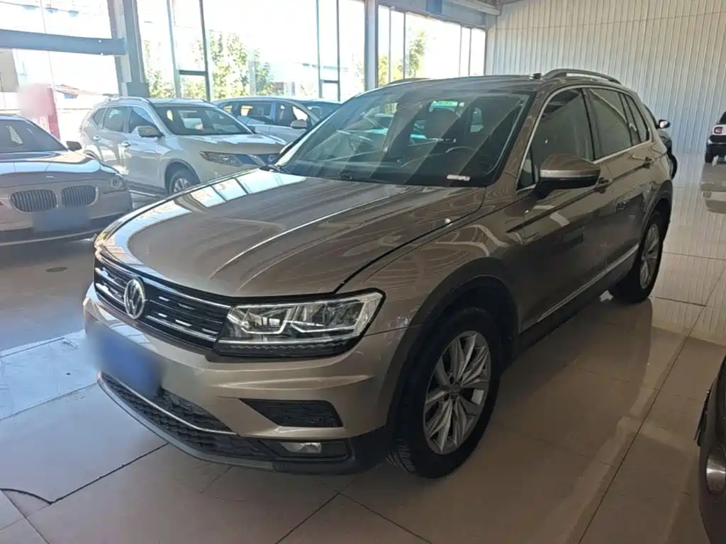 Volkswagen Tiguan — фото 2