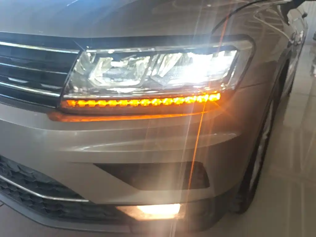 Volkswagen Tiguan — фото 24