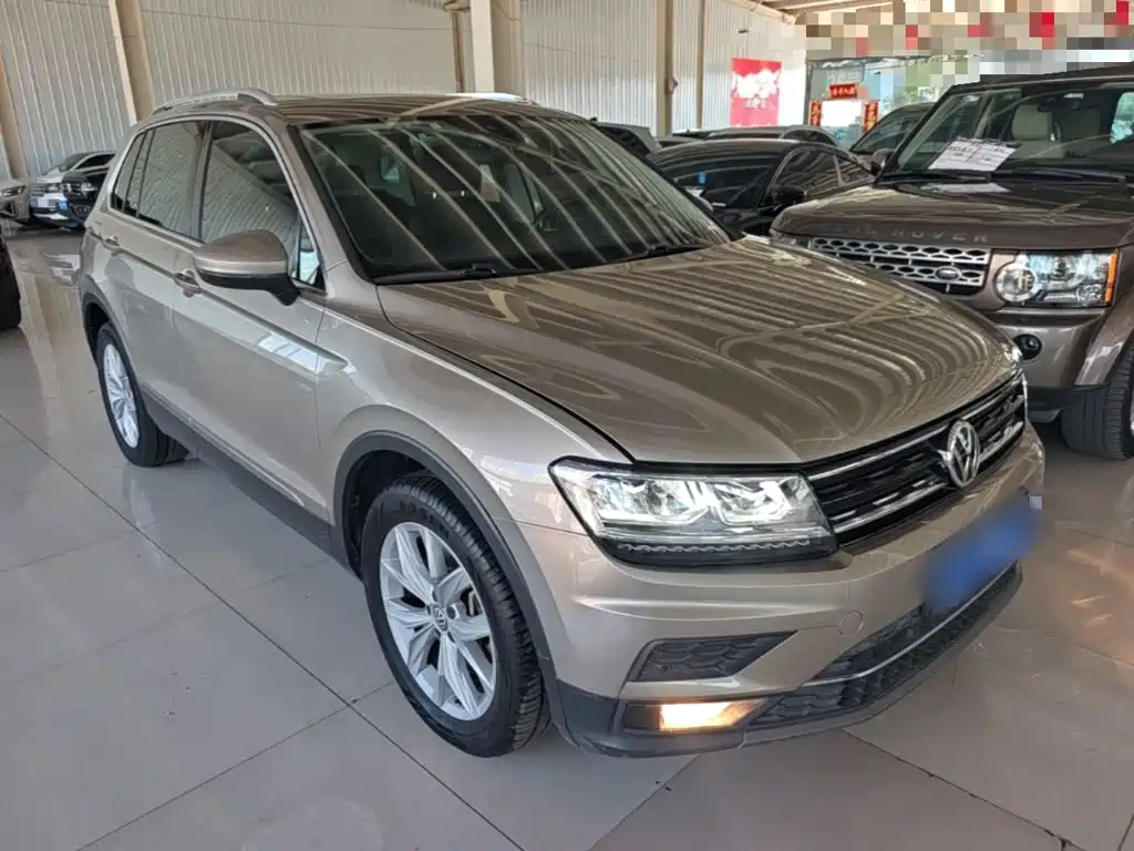 Volkswagen Tiguan — фото 4