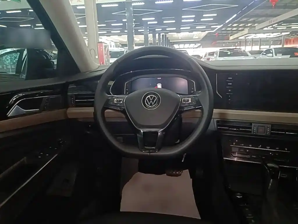 Volkswagen Passat — фото 11