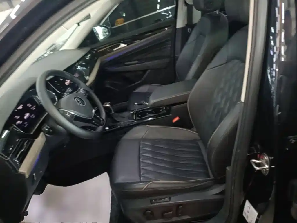 Volkswagen Passat — фото 15