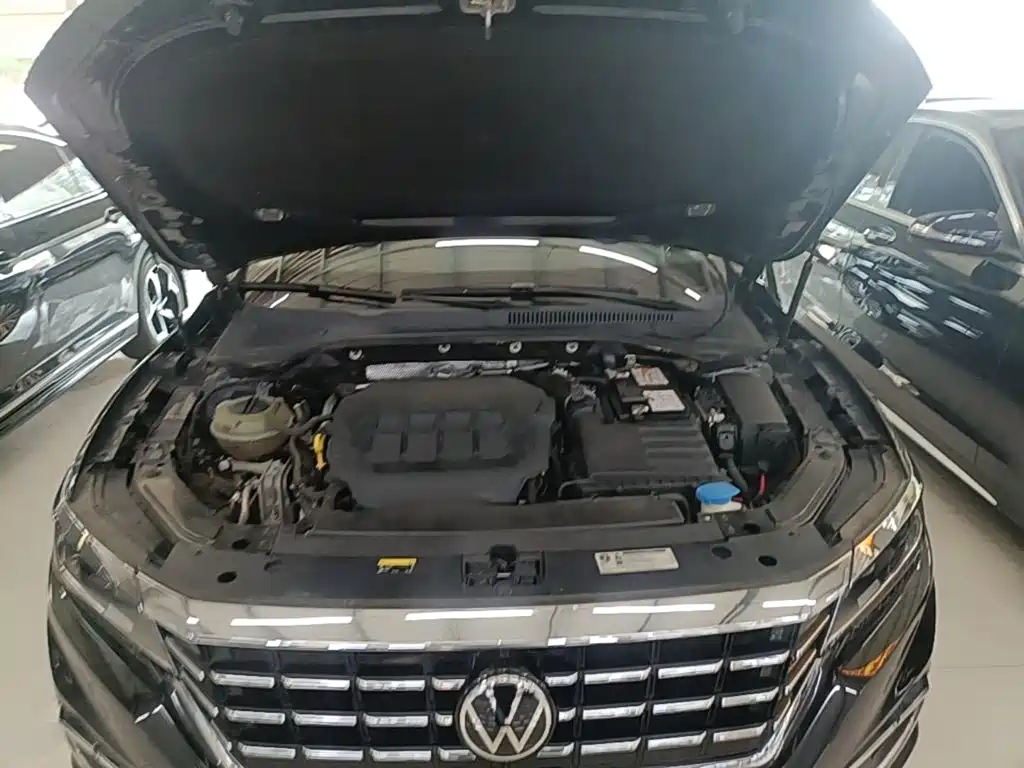 Volkswagen Passat — фото 20