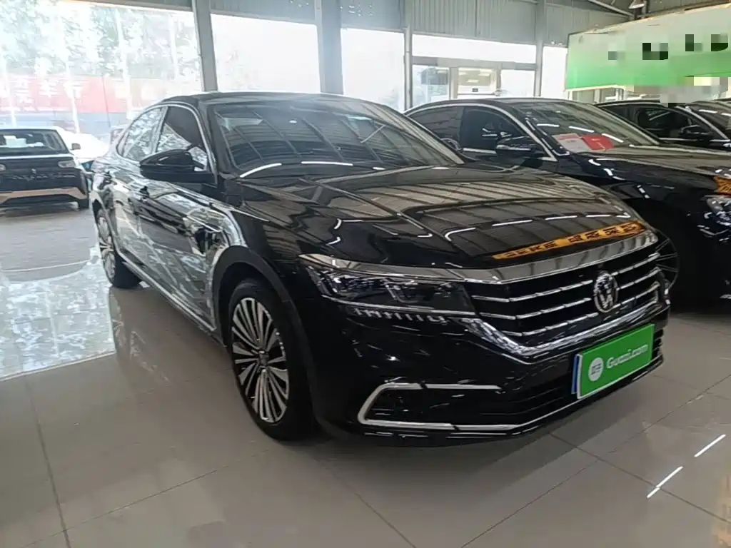Volkswagen Passat — фото 4