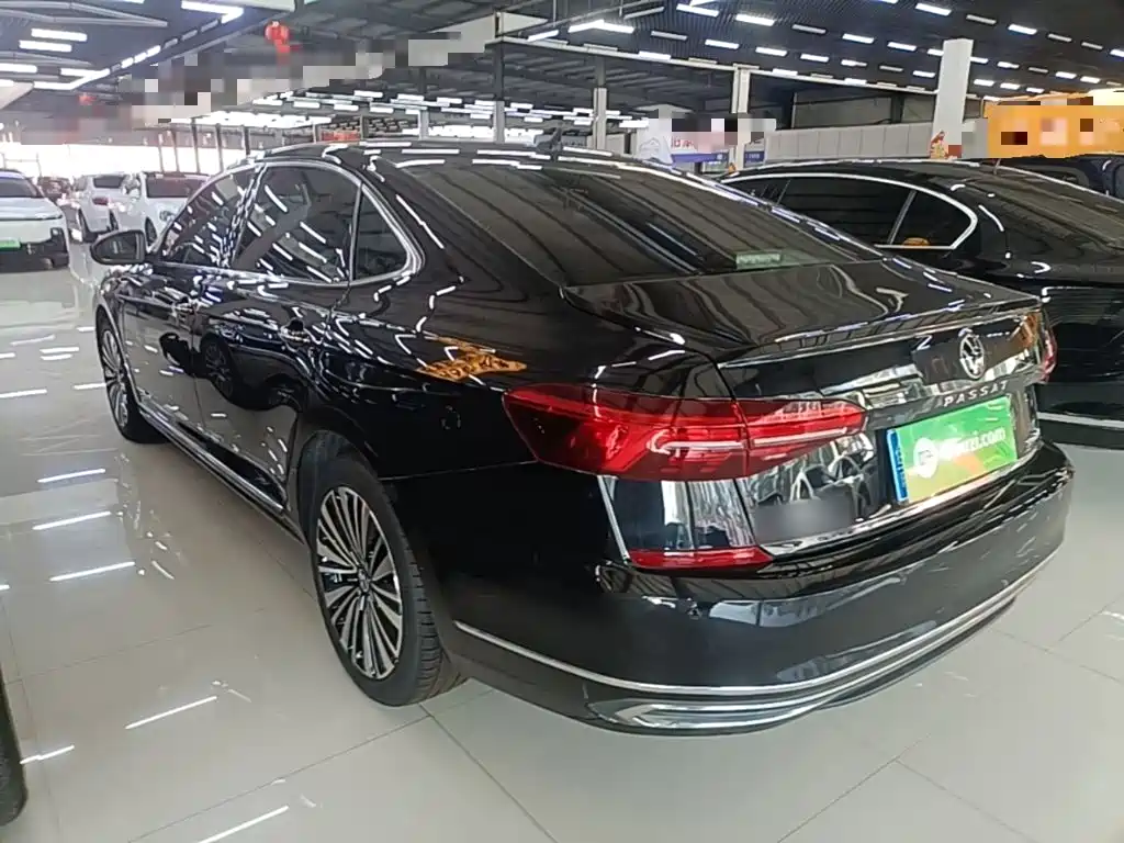 Volkswagen Passat — фото 5