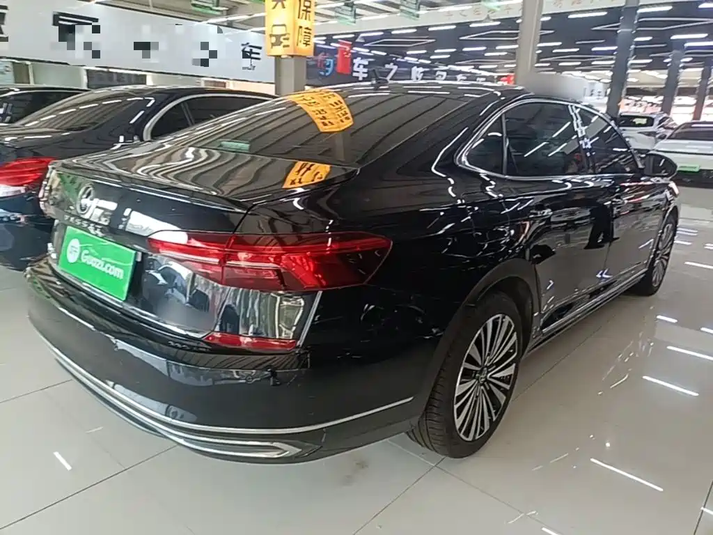 Volkswagen Passat — фото 7