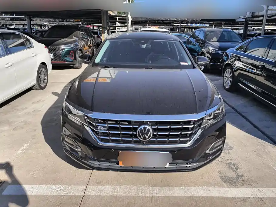 Volkswagen Passat — фото 2
