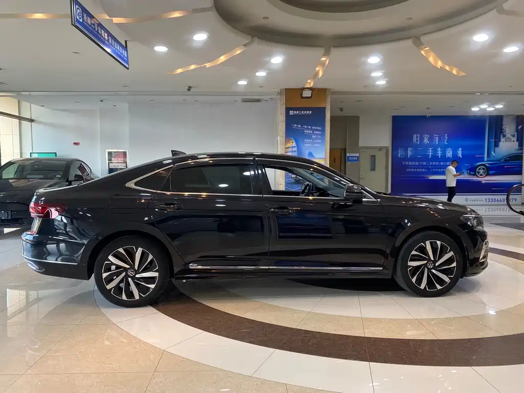 Volkswagen Passat — фото 4