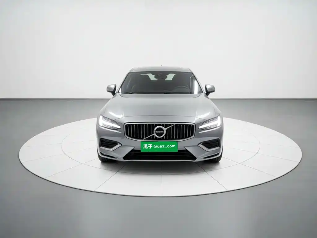 Volvo S60 — фото 2