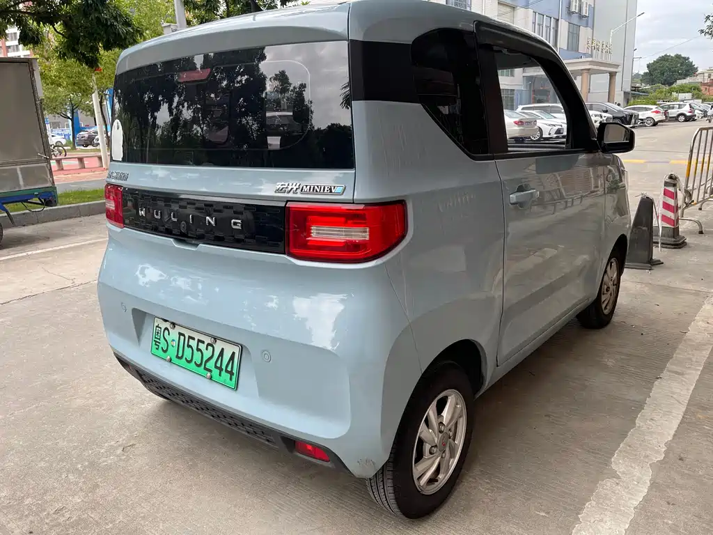 Wuling MINIEV — фото 3