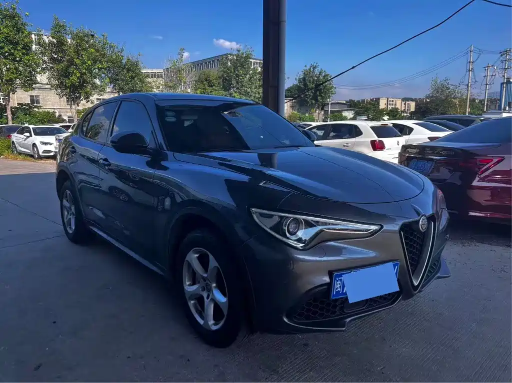 Alfa Romeo Stelvio — фото 3