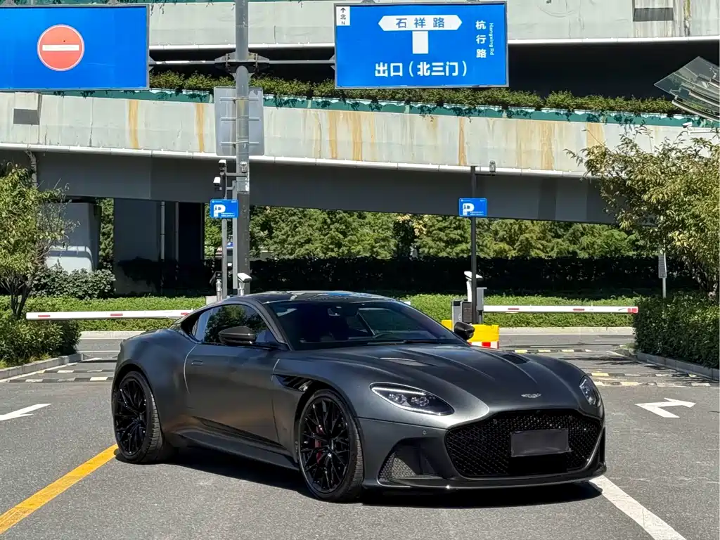 Aston Martin DBS — фото 2