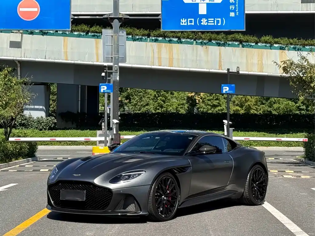 Aston Martin DBS — фото 3